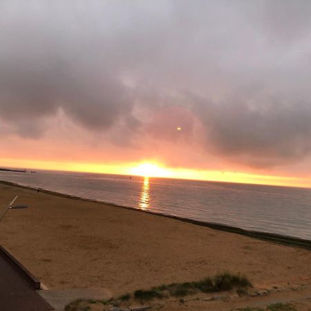 La Mouette Apartment กูร์เซิล-โซร์-แม ภายนอก รูปภาพ